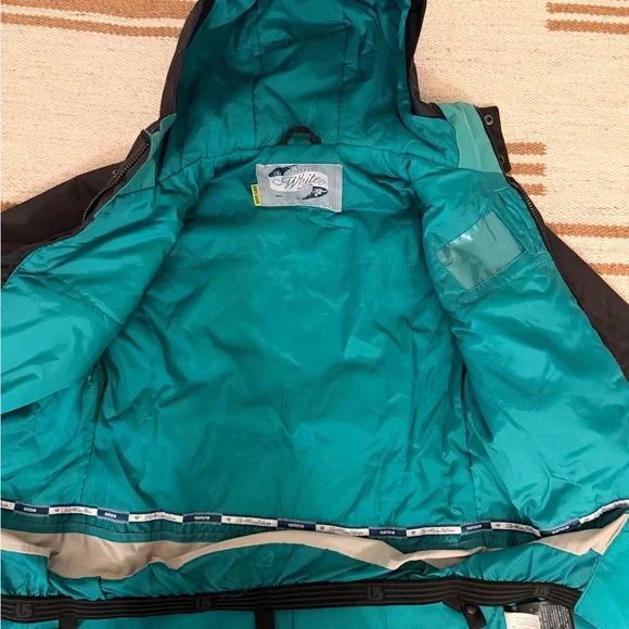 Burton Women's grey Snowboard Jacket - Picture 2 of 7